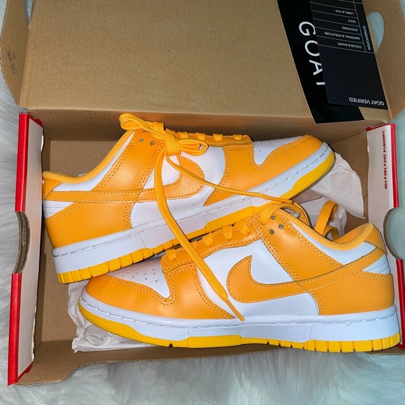 6.5 NIKE DUNKS LOW LASER ORANGE - Picture 5 of 5